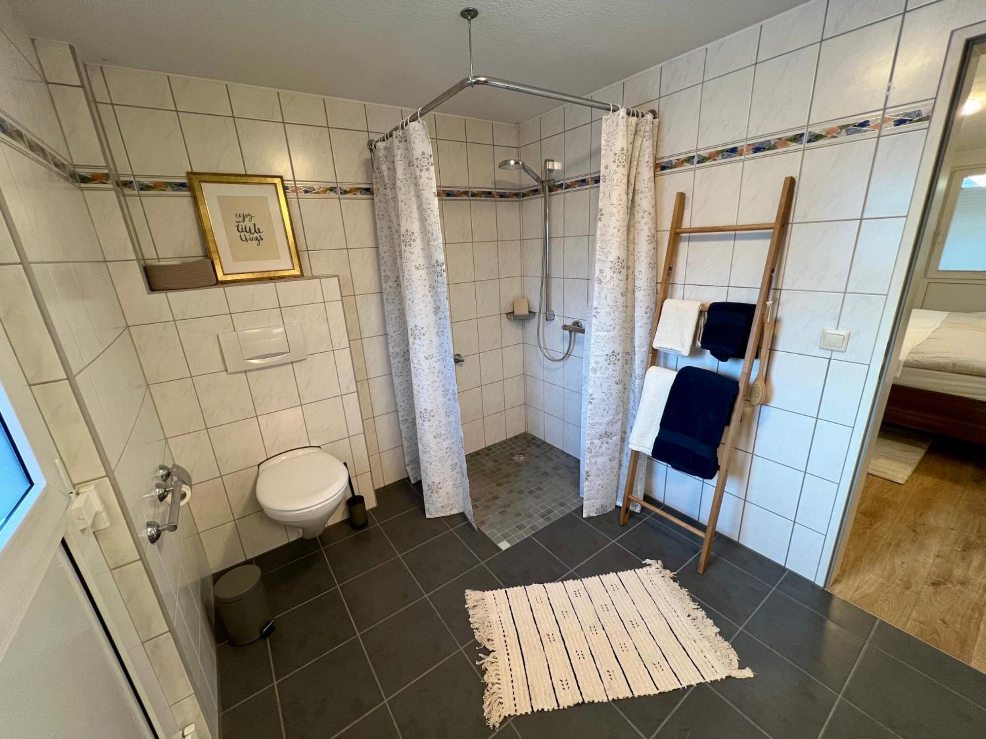 Appartements Zum Weissen Hahn Bad Zwischenahn Exterior photo